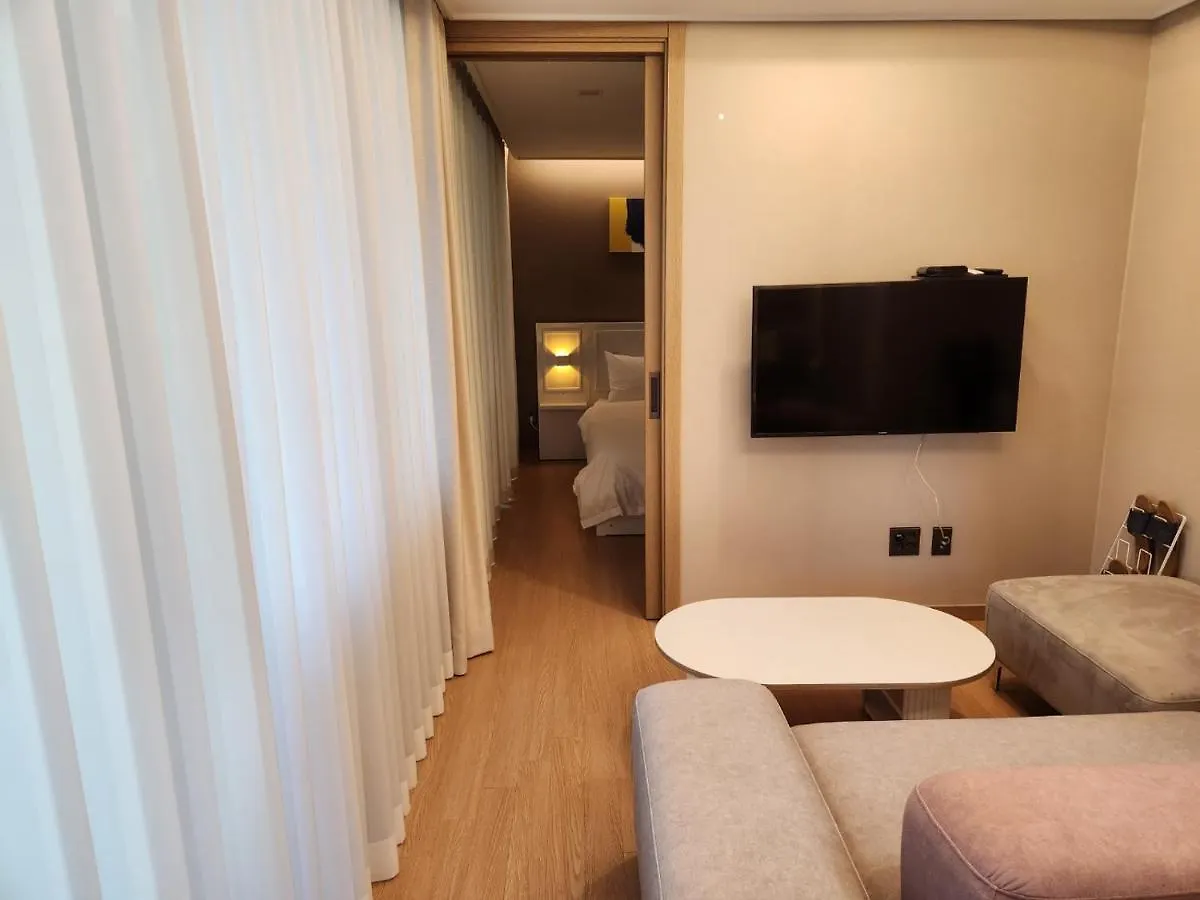 Apartment Cheulgu'S Hotel In Haeundae Beach Busan South Korea
