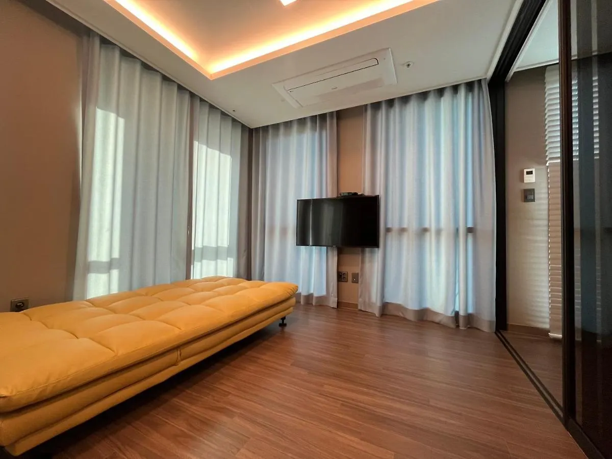Cheulgu'S Hotel In Haeundae Beach Busan Apartment
